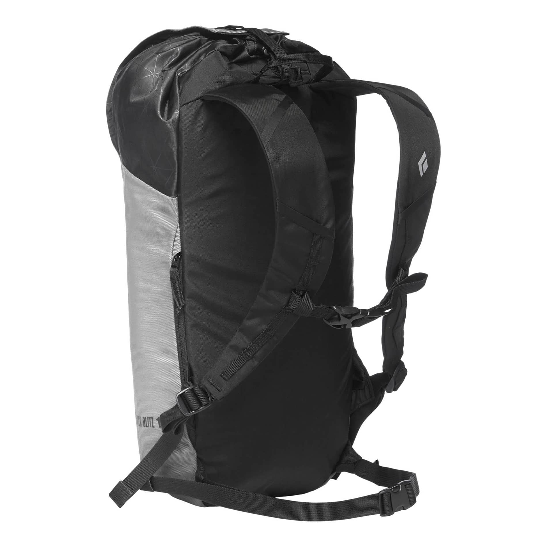 Black Diamond Rock Blitz 15 backpack for multipitch route - Sestogrado